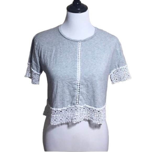 Forever 21 Crochet Trim Gray Cropped Flowy Tee size S - Picture 1 of 5